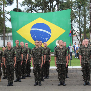 Bateria de Artilharia Antiaérea incorpora novos recrutas; veja fotos
